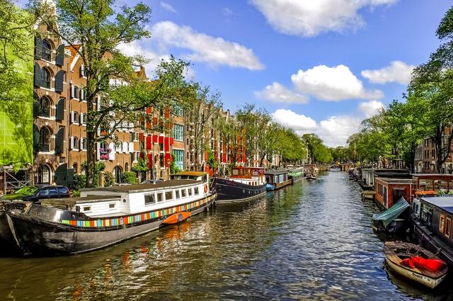 Canal houses and a bridge in a Dutch city
